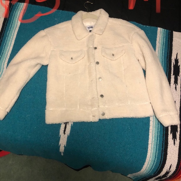 Jackets for sell! sizes small and medium - Picture 4 of 9